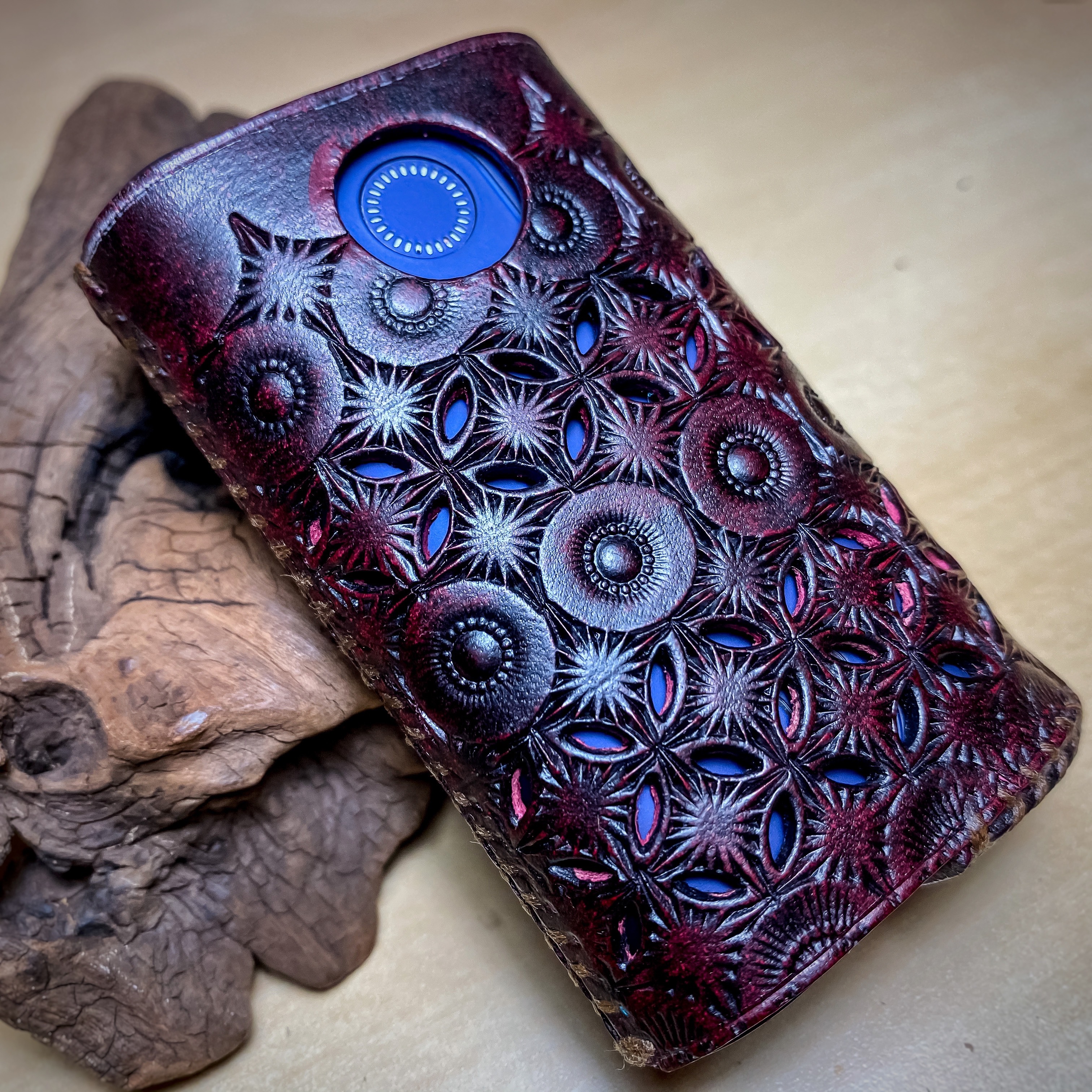 【glo hyper / glo hyper plus】本革製カバー Box with Lines 透かし彫 gh04