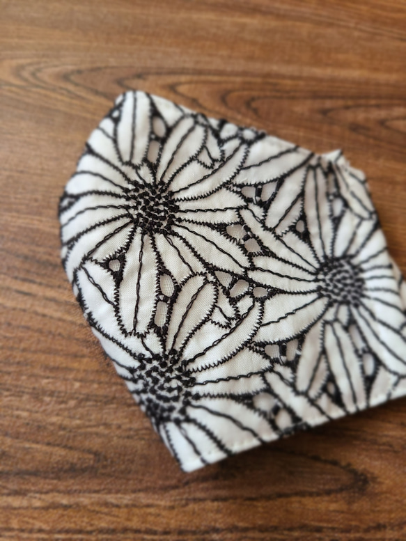 綿レース刺繍(黒光沢なし)×裏面Wガーゼ 2枚目の画像