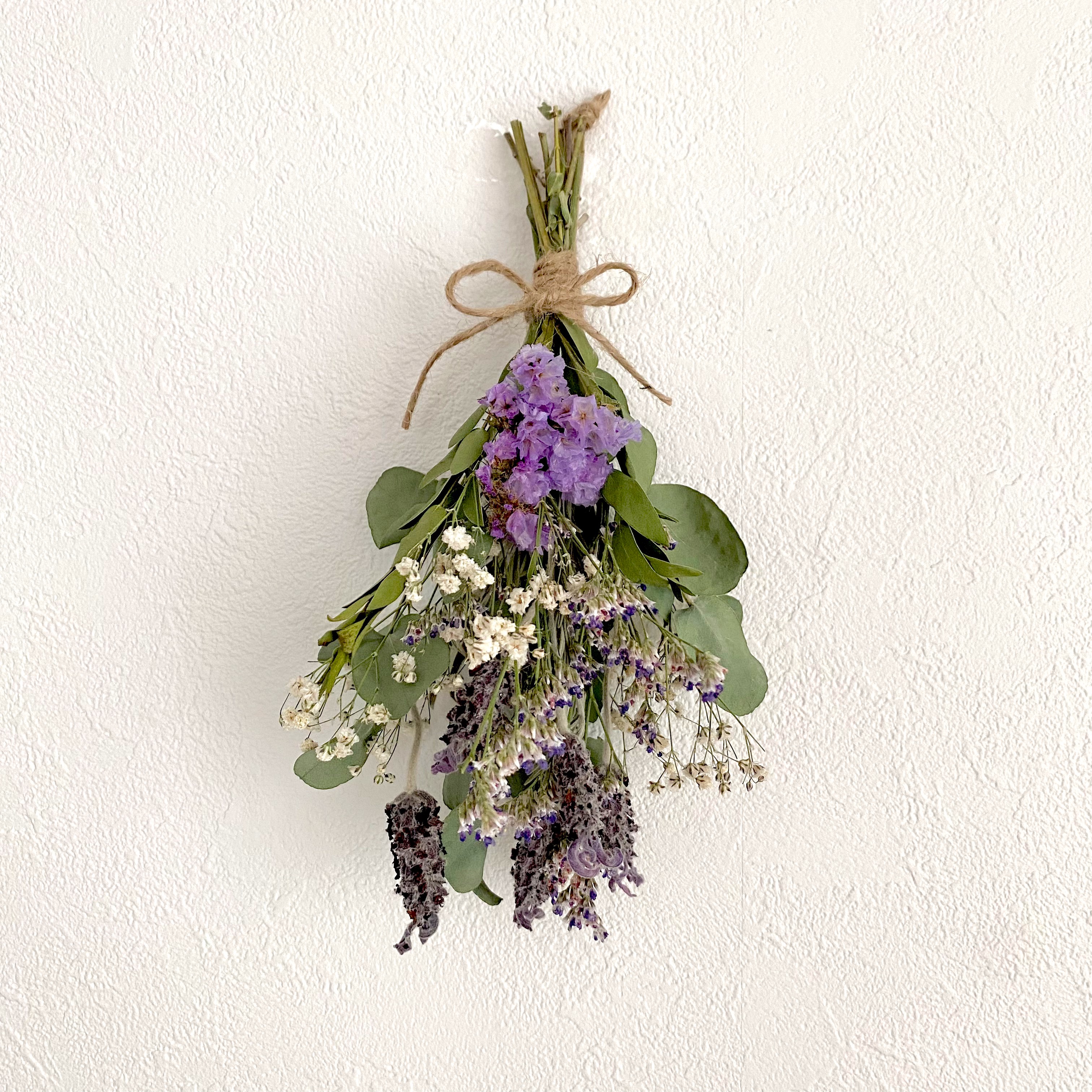 ハンドメイド ドライフラワースワッグ ユーカリ ラベンダー⋆︎*３ ラベンダーとユーカリのスワッグ❁︎ ドライフラワー ナチュラル