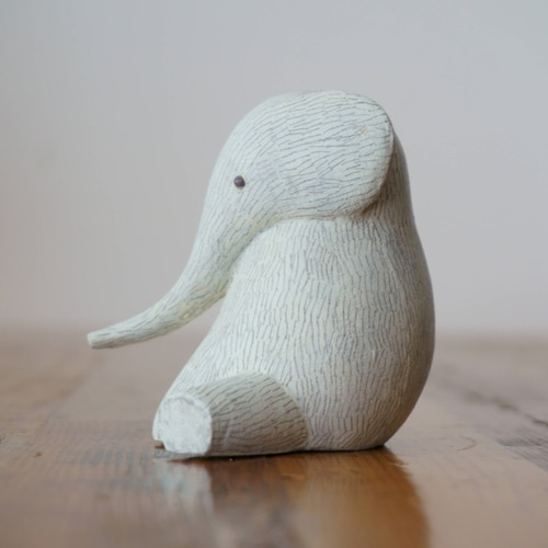 ゾウ（中） 立体・オブジェ 象のマナ 通販 11314937｜Creema(クリーマ