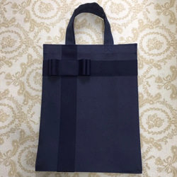 ネイビー ポンポン付き編みバッグ ネイビー ポンポン付き編みバッグ ネイビー ポンポン付き編みバッグ