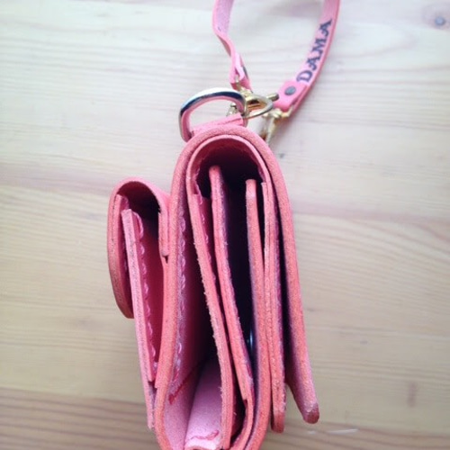 TIA/ピンク ミニ財布 小さな財布 三つ折り財布 レディース バック  