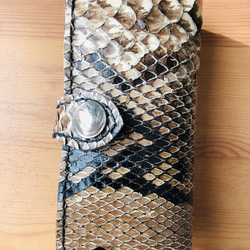 パイソン　スマホケース　手帳型　全機種対応　栃木レザー　カード収納本革蛇革レザー 1枚目の画像