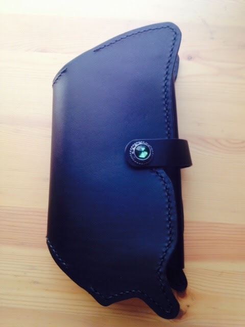 BUTTERFLY 【黒/ブラック】2つ折り長財布バタフライ　クリスタルコンチョ