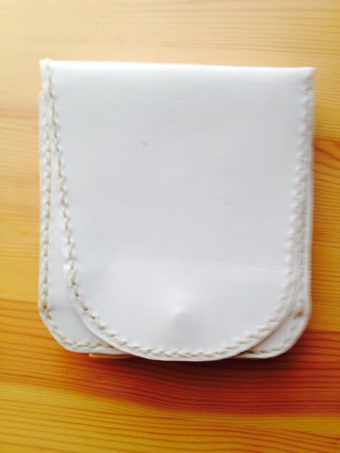 TESUQUE 【白/WHITE】財布 二つ折り 革 レザー 送料無料　ギフト 12,096円