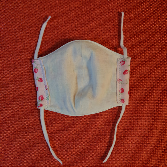 子供用 立体マスク イチゴ ピンク 抗菌 防臭 防虫加工 2枚目の画像