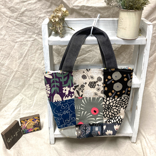 四角パッチワークのトートバッグ トートバッグ ぐりぐりこ 通販