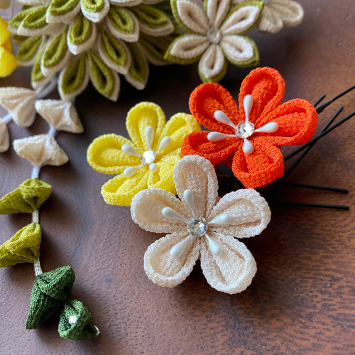 受注制作｟二重剣菊の髪飾り｠つまみ細工 かんざし 七五三 卒業式 成人