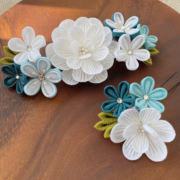 受注製作｟ぼたんと梅の髪飾り｠つまみ細工 かんざし 成人式