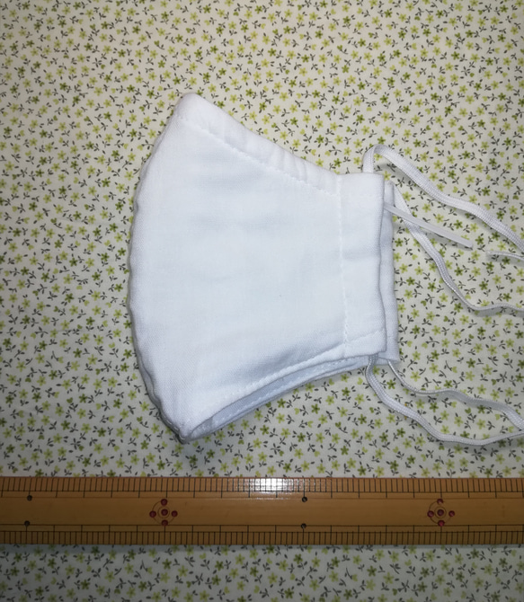 《再再販》女性小さめ中高生用立体ダブルガーゼマスク(白)(フィルターポケット、ノーズワイヤー付き) 2枚目の画像