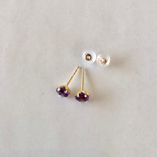 アメジストピアスK18ピアス アメジスト 2月誕生石 ピアス(スタッド ...