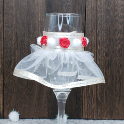 グラスドレス　白系   結婚式の乾杯に ウェルカムコーナーに 入籍のお祝いに  結婚記念日に❤️ ホワイト×赤×ファー 2枚目の画像