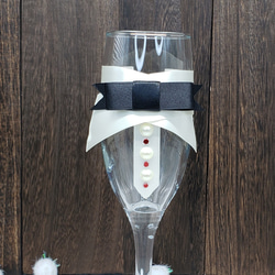 グラスドレス　白系   結婚式の乾杯に ウェルカムコーナーに 入籍のお祝いに  結婚記念日に❤️ ホワイト×赤×ファー 3枚目の画像