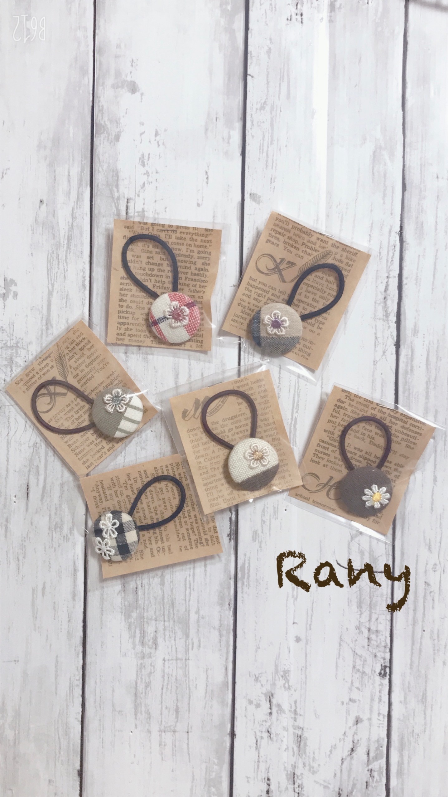 3個セット お買い得♡お揃い　カメリア柄お花モチーフ付　くるみボタン　ヘアゴム