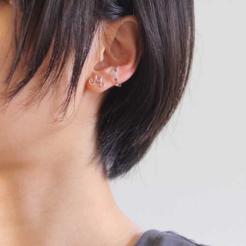 イニシャルピアス/片耳/シルバー ピアス（スタッド・一粒） OURS EN 