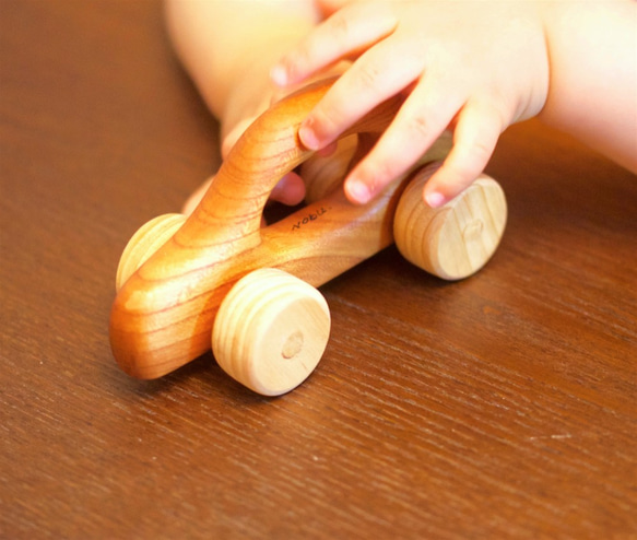 【木製】くるまのおもちゃ：ひのき（名入れ可） 5枚目の画像
