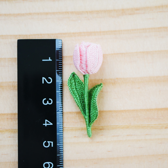 小さなチューリップブローチ~ピンク~ (受注制作、お花モチーフ、春、手編み、プレゼント、四季折々) 7枚目の画像