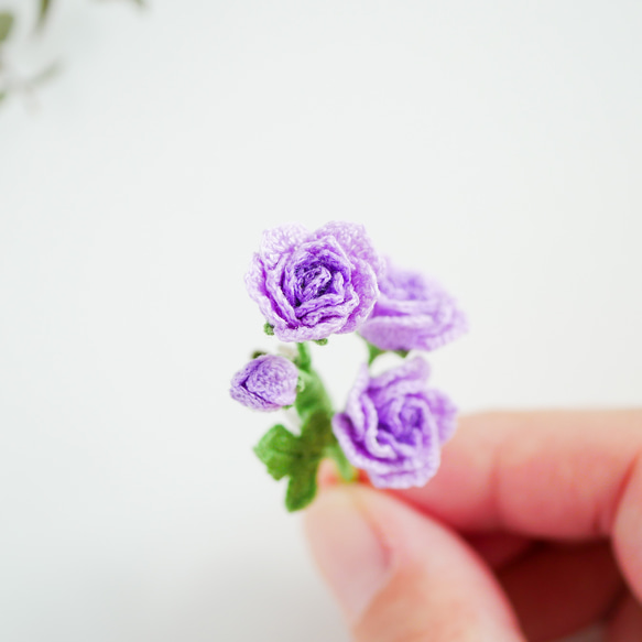 紫のバラのブローチ(受注制作、お花、お花モチーフ、手編み、四季折々) 6枚目の画像