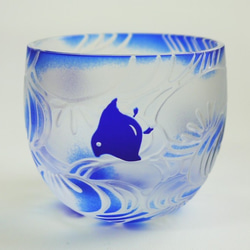 ★日本の伝統柄　可愛い千鳥の盃★瑠璃 2枚目の画像