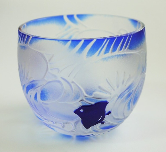 ★日本の伝統柄　可愛い千鳥の盃★瑠璃 3枚目の画像