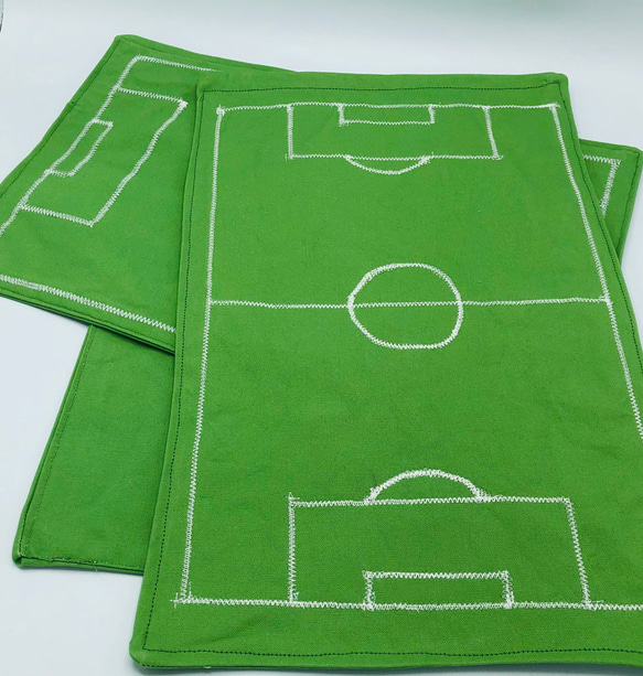 ランチョンマット　サッカーコート　ミシン刺繍 3枚目の画像