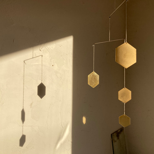 真鍮モビール六角4PI モビール 乃衣絵 通販 12715414｜Creema(クリーマ)