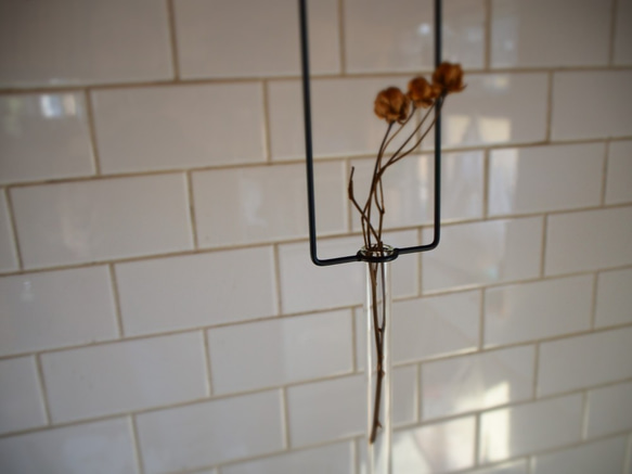 試験管一輪挿しハンギングアイアン 3枚目の画像