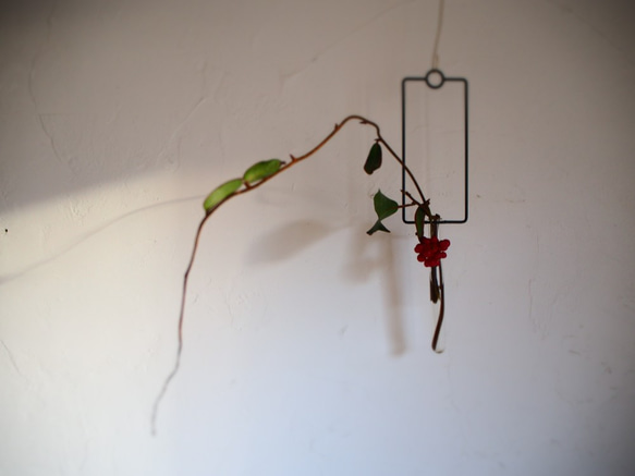 試験管一輪挿しハンギングアイアン 4枚目の画像