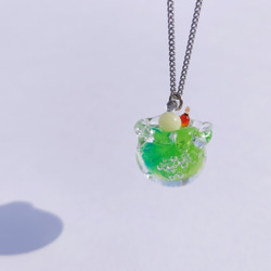 金魚鉢クリームソーダのネックレス【Glass necklace】 5枚目の画像