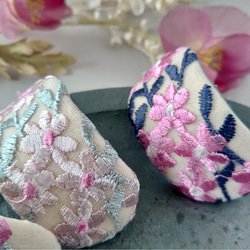 【春 桜色】〈jasmine　ジャスミン〉楕円ボタニカル柄総刺繍　バレッタ/ポニーフック 3枚目の画像