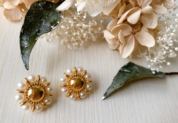 071☻ハンドメイド アンティーク ゴールドボタン パール クリップ