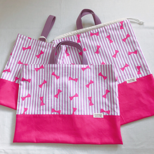 【 完成品 】　レッスンバッグ　上履き袋　入園　入学　セット　刺繍　リボン　3点 入園入学グッズ フリル 3点セットブルー【 レース・刺繍