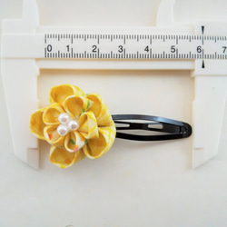 お花のパッチン留め（サーモンピンク＆黄色・柄）2個セット 3枚目の画像