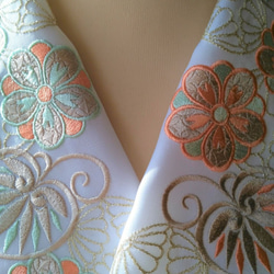 刺繍半衿 可愛い古典柄（菊・葵・手毬）成人式 7枚目の画像