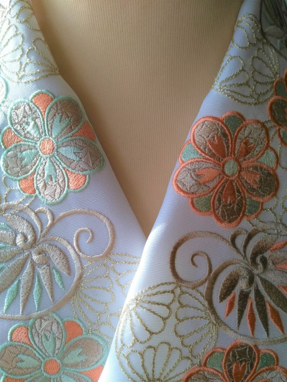 刺繍半衿 可愛い古典柄（菊・葵・手毬）成人式 7枚目の画像