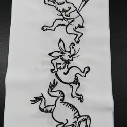 刺繍半衿　鳥獣戯画（蛙 兎 狐） 3枚目の画像