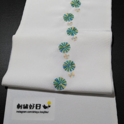 刺繍 半衿　おはじき玉　緑　段染め糸 3枚目の画像