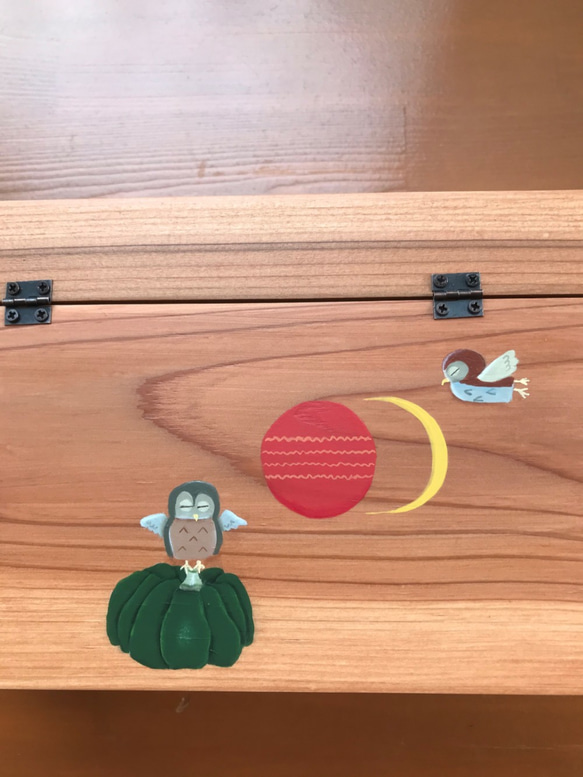 使い捨てマスクの収納箱　日本かぼちゃとフクロウ　マスクケース　木製　インテリア風小箱　マスクストッカー 3枚目の画像