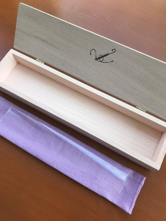 食卓に置ける箸箱(少し小さめの箸箱、遠州椿と結び文)　小物入れ　カトラリーケース 6枚目の画像