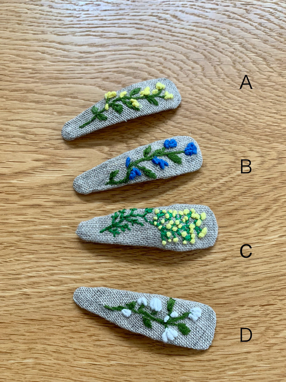 麻　刺繍のパッチン留め 3枚目の画像