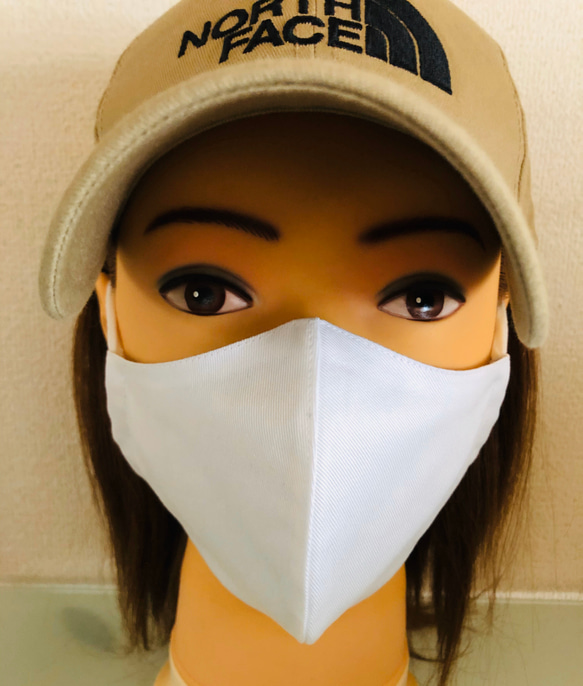 立体白マスク(男女兼用)♦︎アイロンいらず♦︎裏地優しいピンク 1枚目の画像