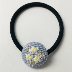 刺繍ヘアゴム 2枚目の画像