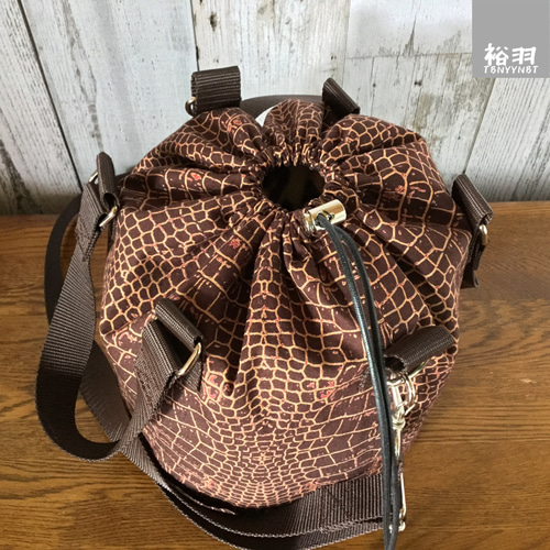 ハンドメイド ワニ型レザーバッグ ブラウン ハンドメイド ワニ型レザーバッグ ブラウン ハンドメイド ワニ型