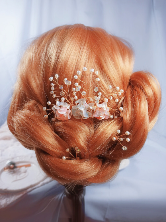 Dreamy 天然珍珠玫瑰髮梳 4件組 珠光粉藍 新娘頭飾 水晶花髮飾 婚禮 新秘 禮服配飾 珍珠水鑽髮飾 第7張的照片