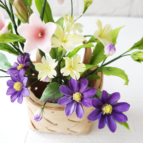 パンフラワー/クレイフラワー ホタルブクロとセラスチュームの花 パンフラワー/クレイフラワー ホタルブクロとセラスチュームの花