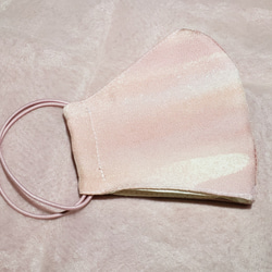 ☆シルクマスク☆送料無料☆高級シルクの上品な薄いピンク色の女性用立体布マスク  ☆ 3枚目の画像
