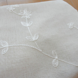 オーガンジー　刺繍のスヌード　クールホワイト 5枚目の画像