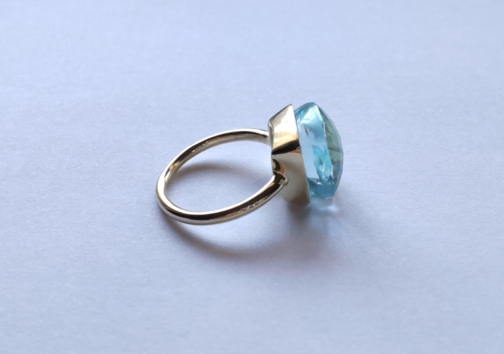 Angelica ブルートパーズ