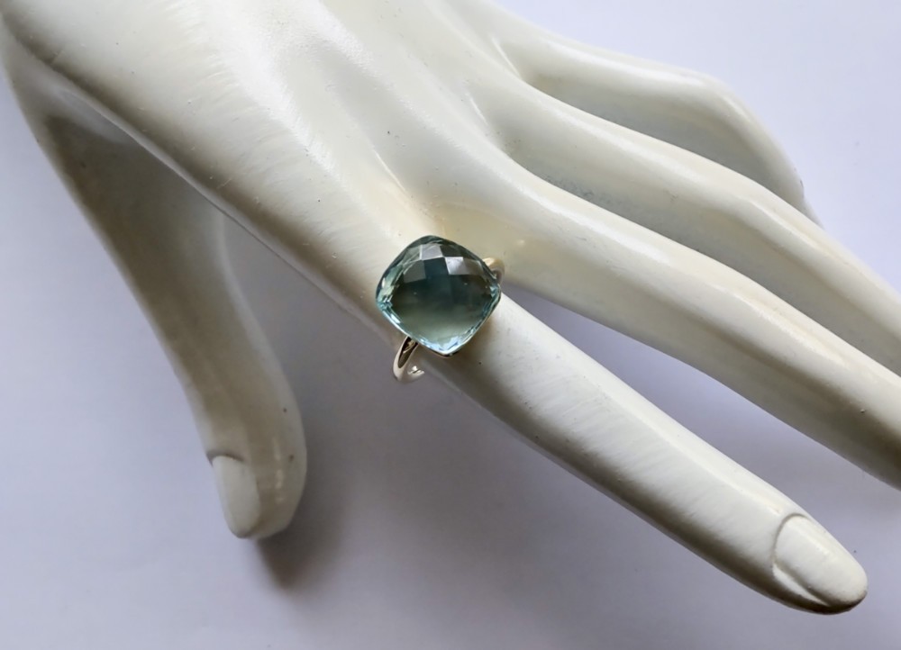 Angelica ブルートパーズ