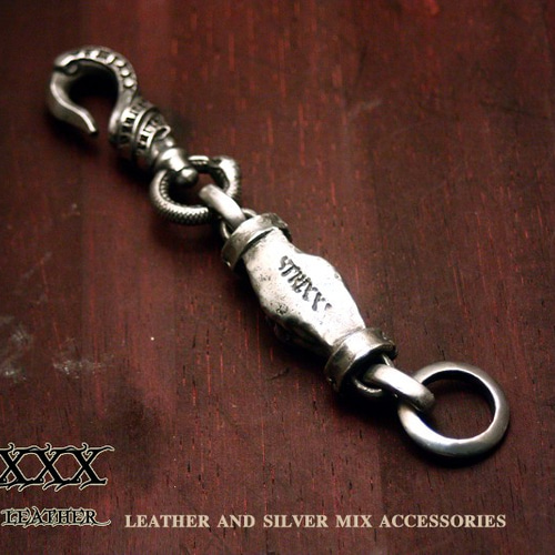 シェイクハンドキーチェーン STRIXXX キーホルダー strixxx 通販